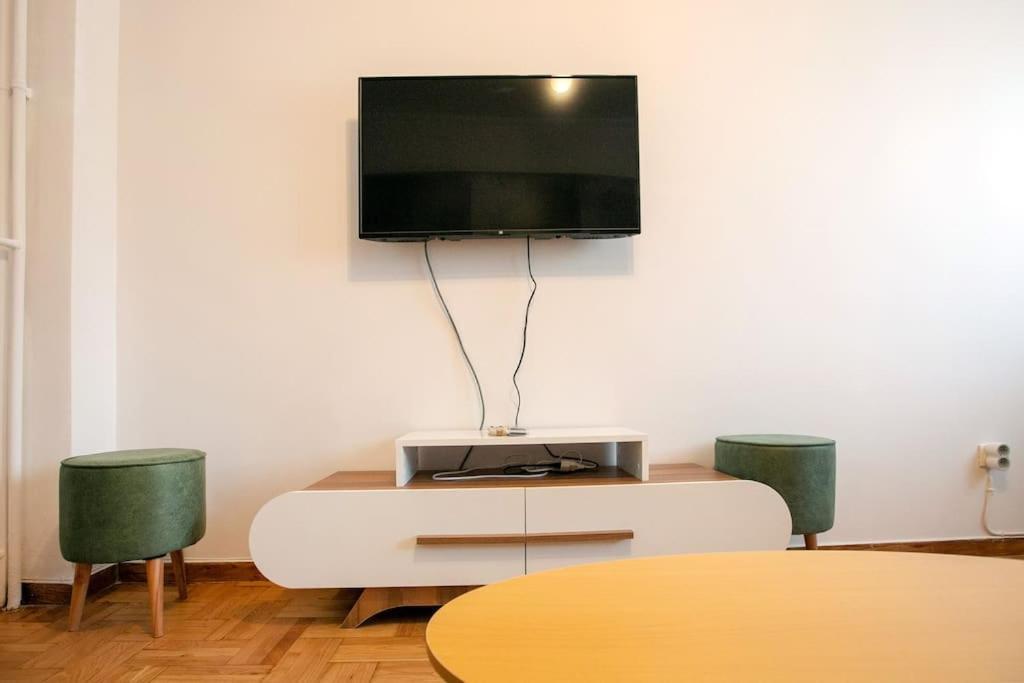 Stylish And Comfortable Apartment Афины Экстерьер фото
