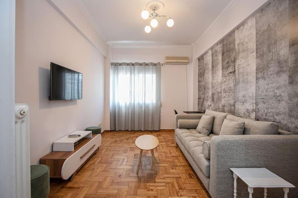 Stylish And Comfortable Apartment Афины Экстерьер фото