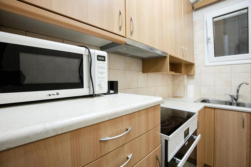 Stylish And Comfortable Apartment Афины Экстерьер фото