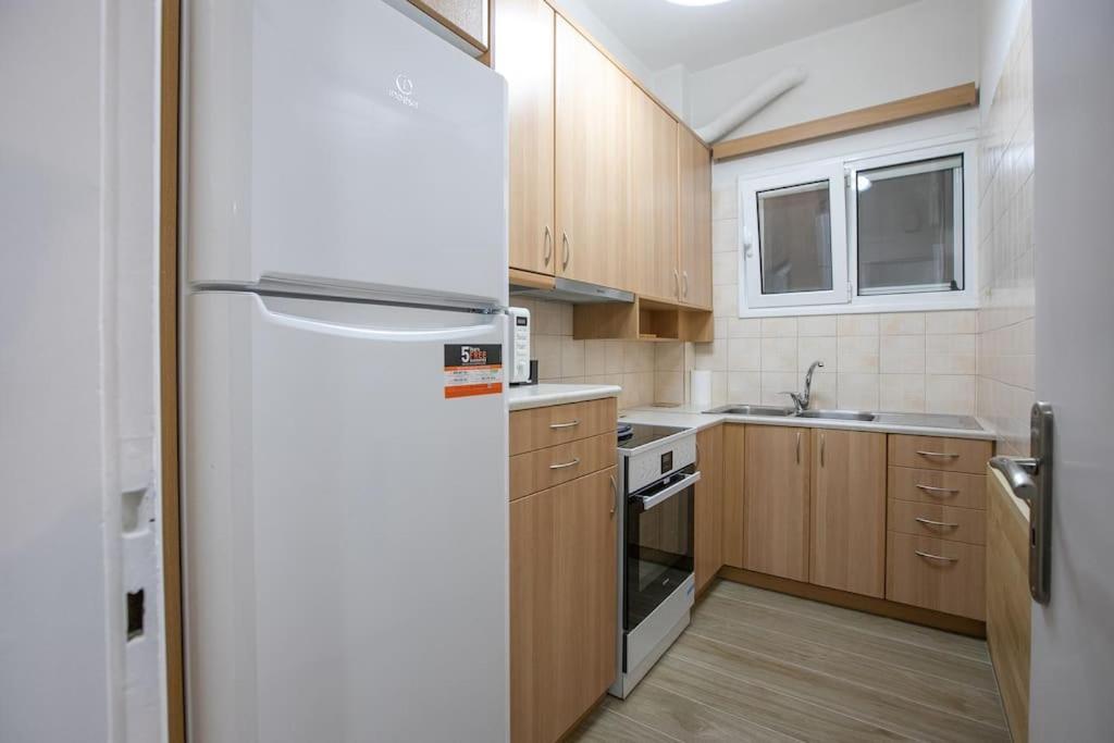 Stylish And Comfortable Apartment Афины Экстерьер фото