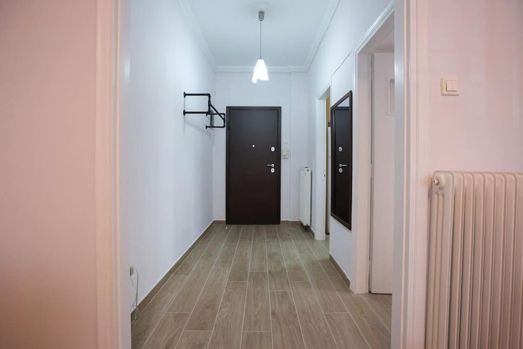 Stylish And Comfortable Apartment Афины Экстерьер фото